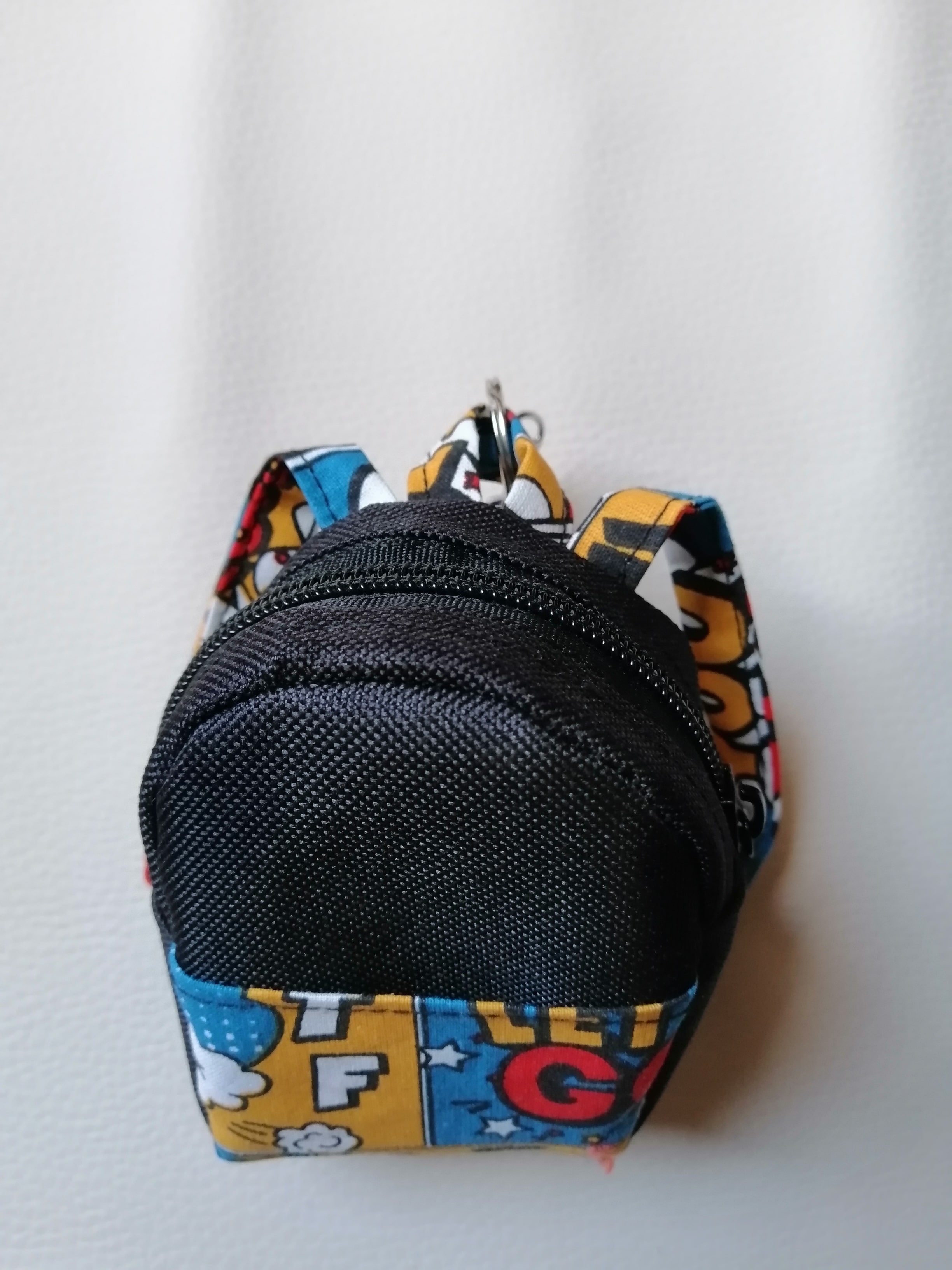 création d'un mini sac à dos en porte-monnaie
